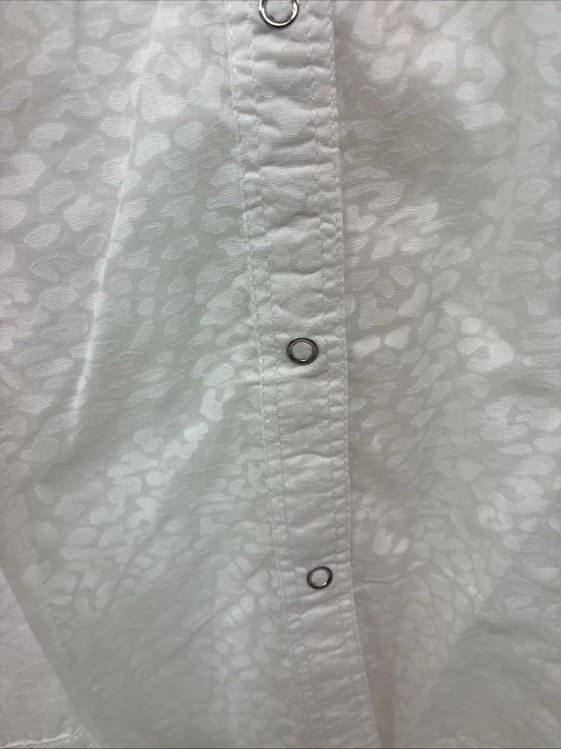 New Women Cumberland White Cheetah Print Long Sleeve Pearl Snap Medium LL-9