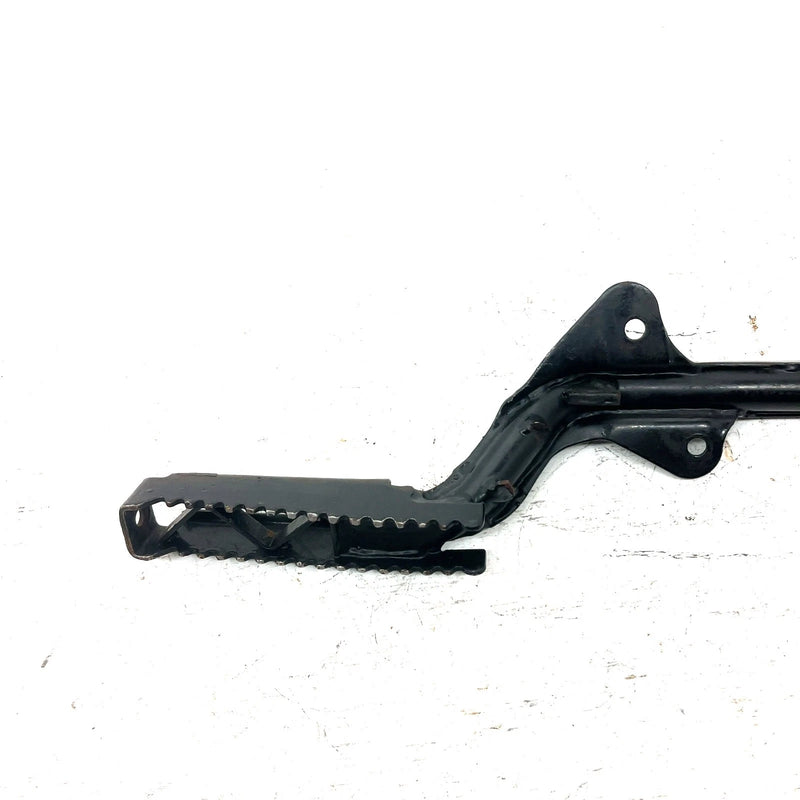 83-85 Yamaha Tri Moto 200 YTM200 OEM Footrest 21V-27411-10-00 AY59