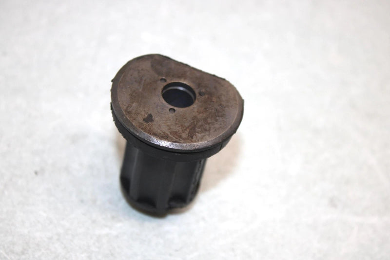 03 Yamaha  Kodiak 450 Awd Oem Engine Mount Dampner 5ND-E5336-00-00 AY44