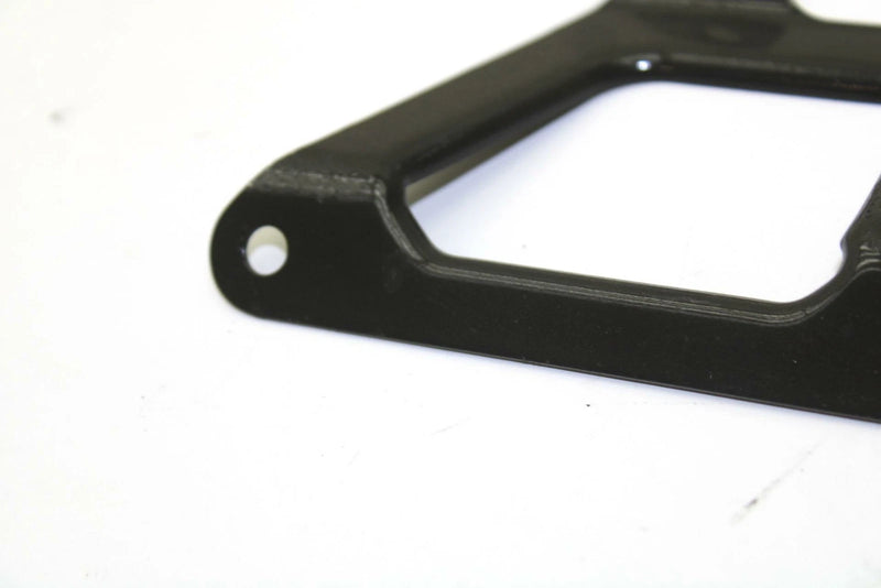 03 Polaris Magnum 330 4x4 OEM Top Oil Cooler Bracket 5245416-067 Q5102