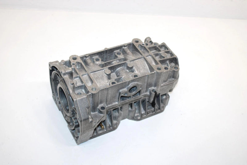 11 Polaris 550 Iq Shift Oem Crankcase W/Out Studs 3089225 SP88