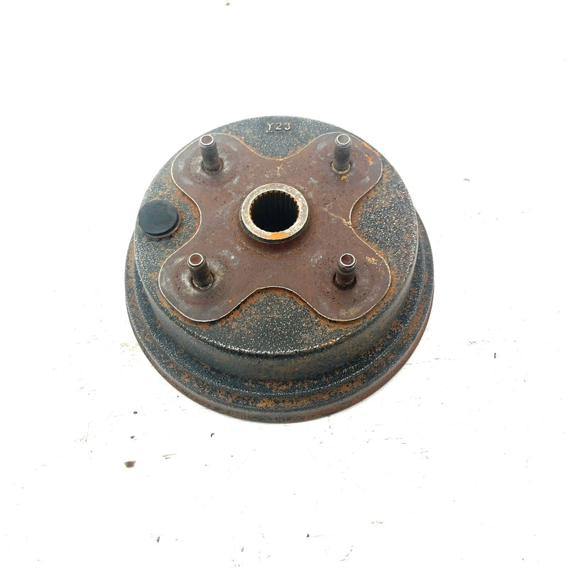 1996 Yamaha Kodiak 400 YFM400FW 4x4 OEM Front Wheel Hub 3HN-25111-02-00 AY64