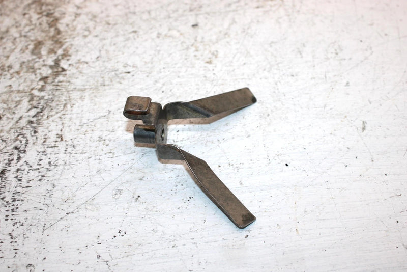 1993 Kawasaki Bayou 300 Oem Fuel Tank Bracket 92037-1982 AK24