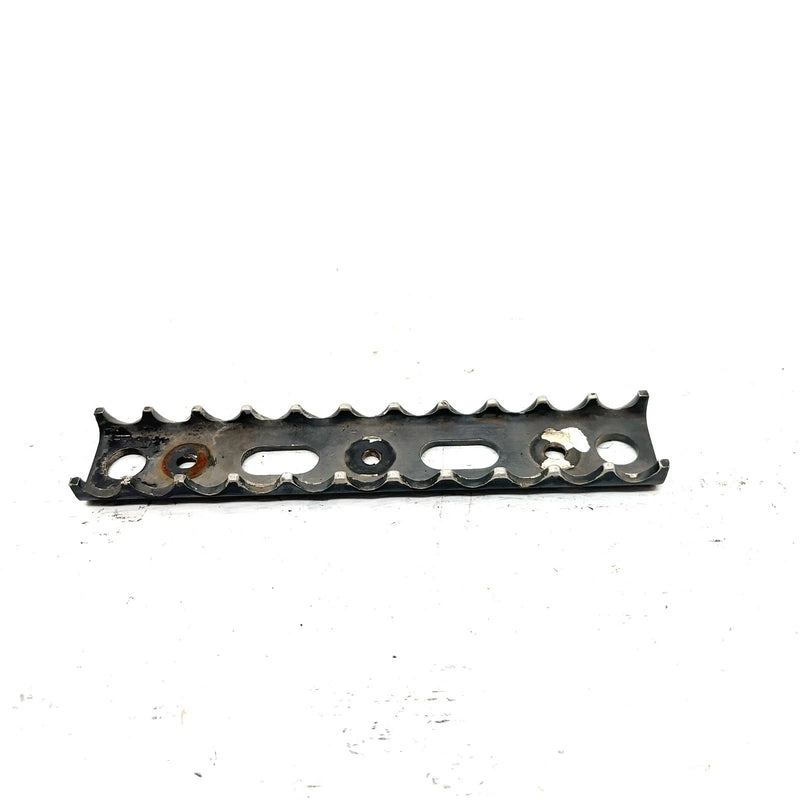 99-06 Polaris Trail Blazer 250 OEM Footrest Cleat Pair 5242525-067 AP221