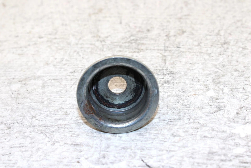 1996 Yamaha Vmax 600 Oem Front Strut Retainer SY29
