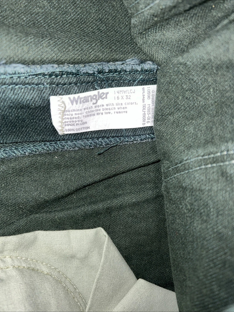 New Women’s Green Cowboy Cut Wrangler Denim Jeans. 16x32 K-8