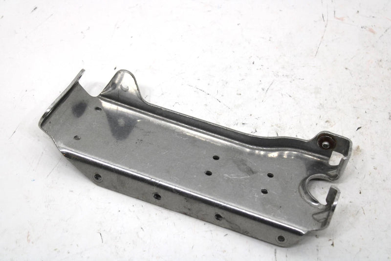 1987 Yamaha Srv Oem Right Steering Gate Bracket 8L8-23884-00-00 SY131