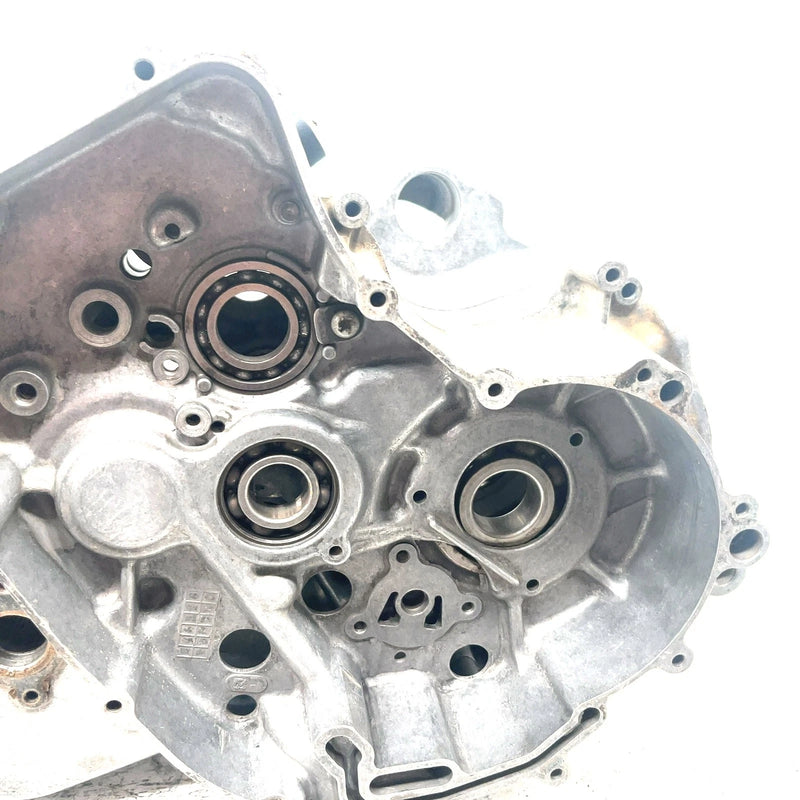 87-93 Suzuki Quadrunner 4WD OEM Crankcase 11301-19862 AS35