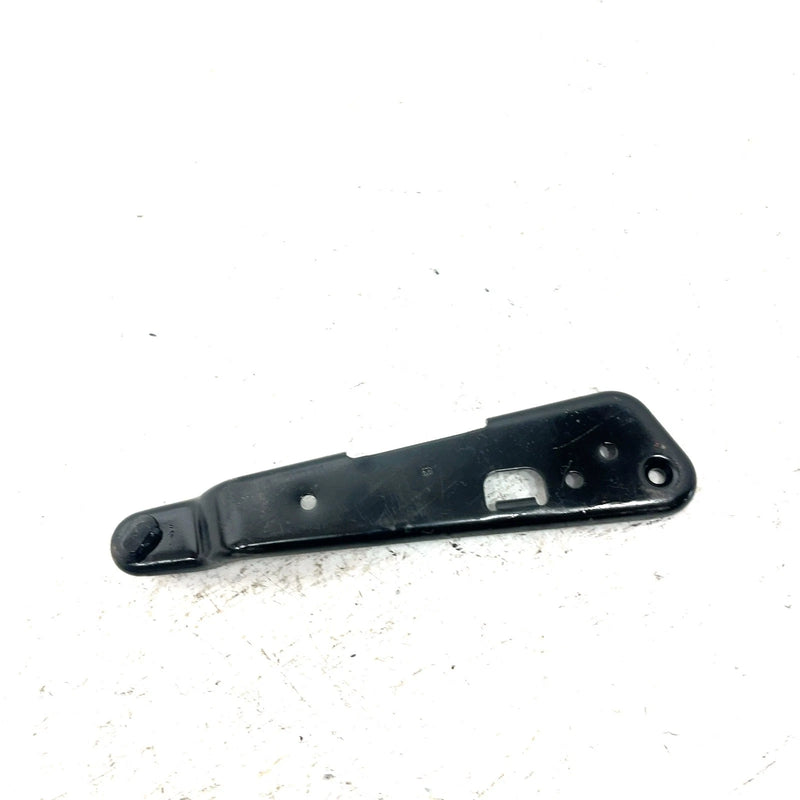 2022 Can-Am Defender HD10 OEM Right Tailgate Support Bracket 708304221 XB0