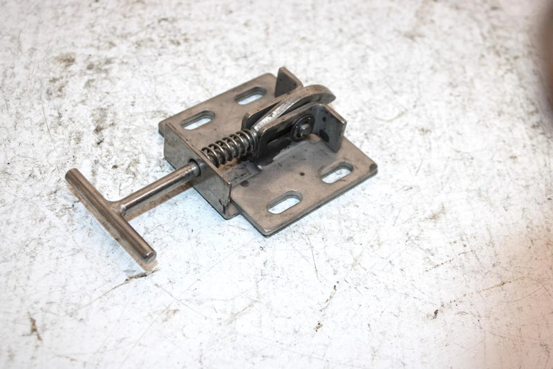 1992 Yamaha Waverunner Lx 650 Oem Seat Latch EU0-63850-00-00 JY22