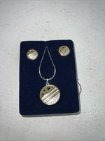 New Women’s Montana Silver Star And Stripe Necklace And Earring Set. JS615 A-29