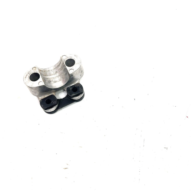 85-87 Honda ATC250SX OEM Upper Handlebar Holder Set 53111-HA6-000 AH97