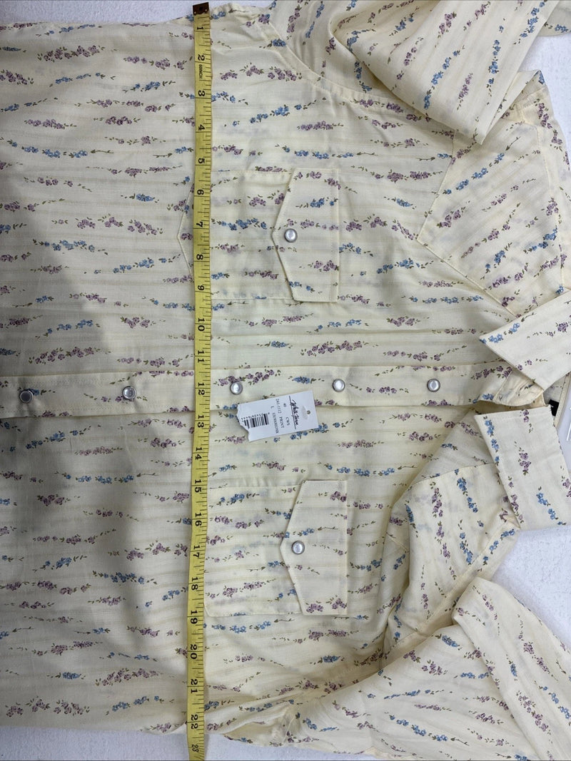 New Women’s White horse Yellow Floral Long Sleeve Pearl Snap Large GG-86