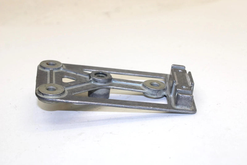 1999 Kawasaki Jet Ski 1100 Stx Oem Fuel Valve Bracket 11049-3718 JK0