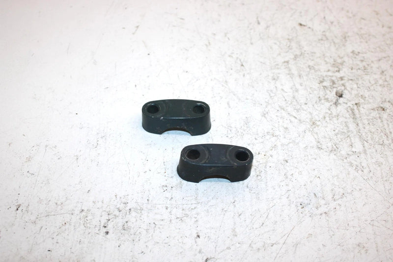 1992 Yamaha Waverunner Oem Upper Handlebar Clamp Pair EU0-23814-01-00 JY10