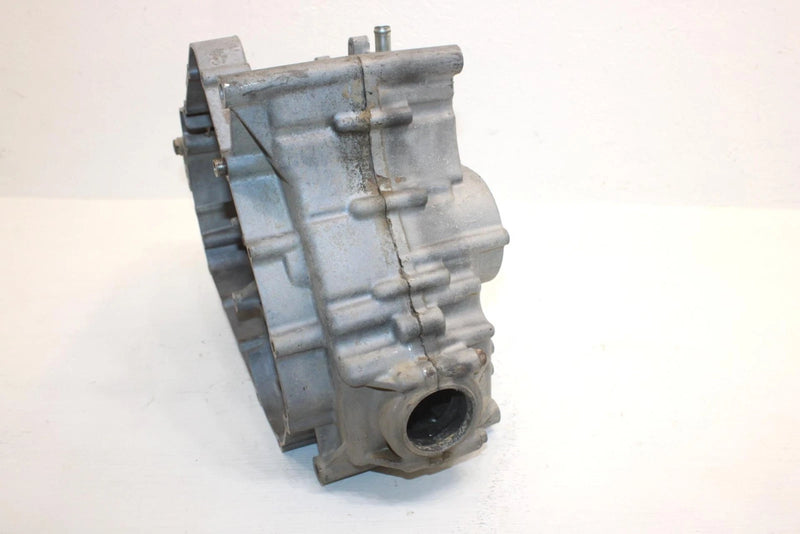 2009 Suzuki Lt-a400f Oem Engine Motor Crankcase 11302-38812 AS26