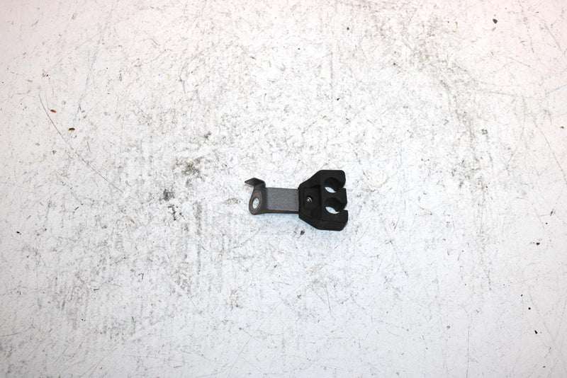 1993 Yamaha Waverunner 650 Oem Electrical Cord Clamp 6R8-82361-00-00 JY23