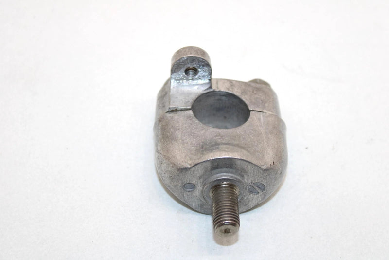 02 Honda Trx 350 Fe Oem Right Handlebar Clamp 53130-HB3-770 AH22