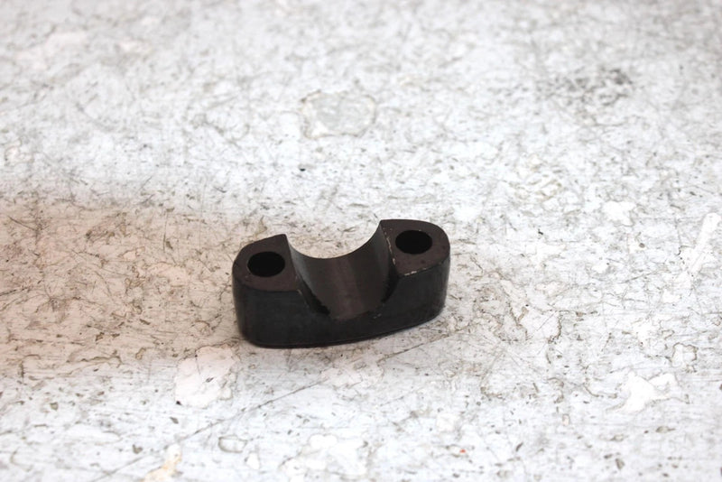 1998 Suzuki Quadrunner 250 Oem Handlebar Clamp Pair 56211-27200-291 AS13
