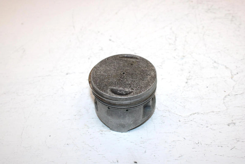 1986 Yamaha  Moto 4 Oem 68mm Piston 21V-11631-00-Y0 AY7