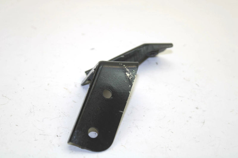 Yamaha OEM Left Hood Bracket 82m-2196f-00-00 Q5190