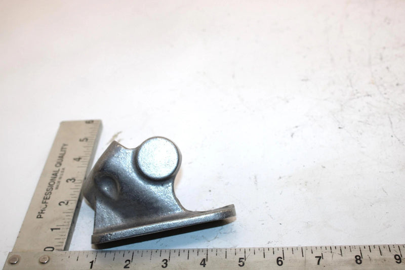 98 Arctic Cat Zl 440 Oem Front Left Engine Mounting Bracket 0708-065 SAS1