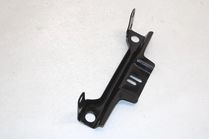 02 Polaris Magnum 325 4x4 Oem Carburetor Support Bracket 5245671-067 Q5439