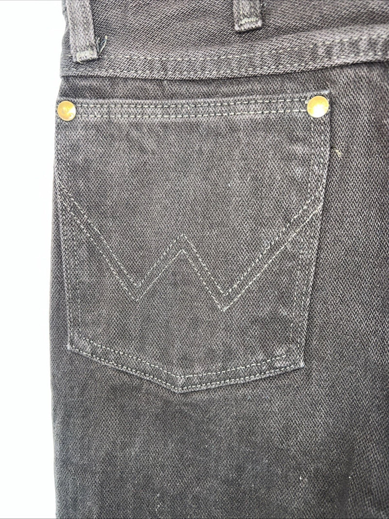 New Men’s Brown Cowboy Cut Slim Fit Wrangler Jeans. 13x32 G-6