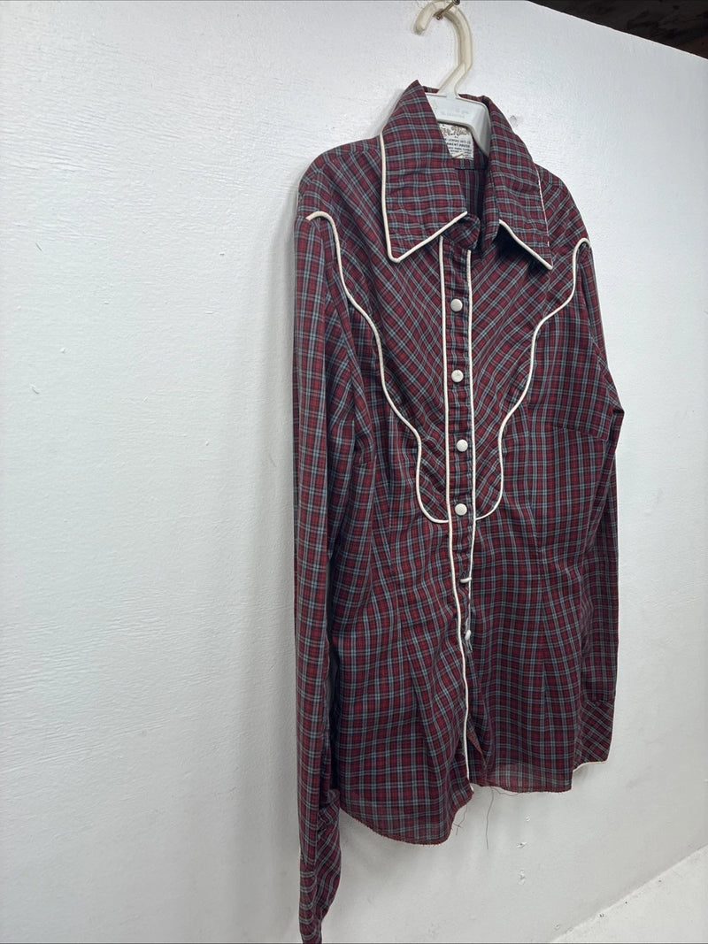 New Women’s Mr. Nick Red Plaid Long sleeve Button Up Size 8 Small KK-47