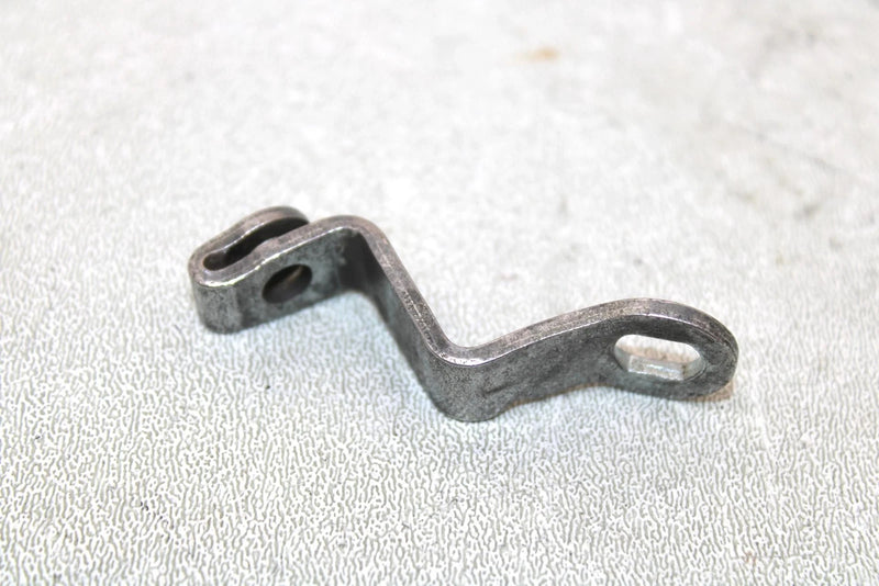 2001 Yamaha  Raptor 660r Oem Shifter Bracket 5LP-18431-00-00 AY33