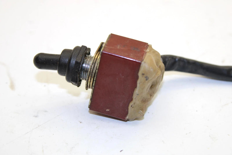 1994 Yamaha Vmax 600 Oem Switch 8AB-82917-00-00 Q5625