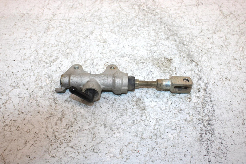 2006 John Deere  Buck 650 Oem Rear Brake Master Cylinder 705600154 AJ0