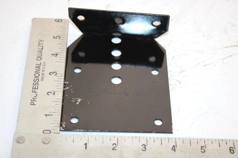 89 Polaris 500 Oem Right Suspenstion Bracket 1011667 1011750-067 SP133p