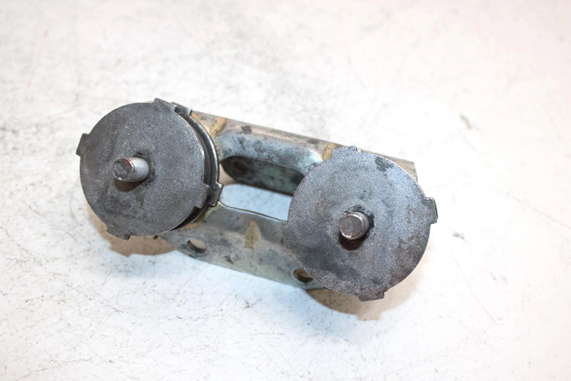 96 YamahaVmax500XtProactionPlus Oem RUpper Brkt 1/Dampners8M6-21486-02-02-00 SY8