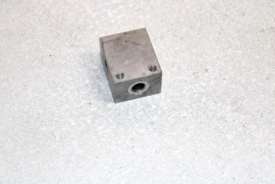02 Polaris Magnum 325 4x4 Oem Brake Cross Fitting 7052292 Q3316