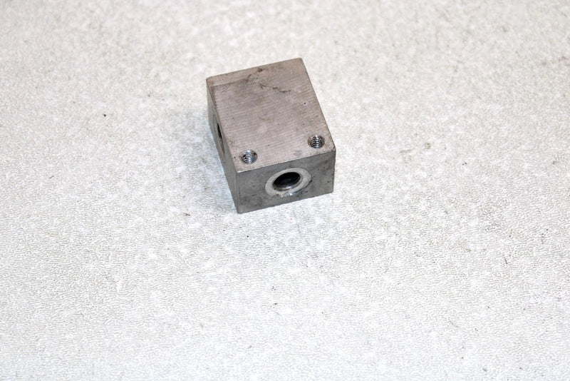 02 Polaris Magnum 325 4x4 Oem Brake Cross Fitting 7052292 Q3316
