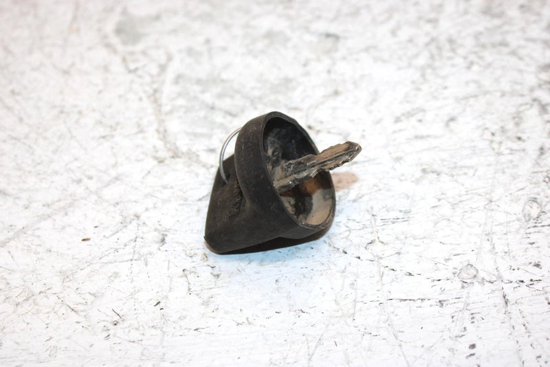 1998 Kawasaki Bayou 300 Oem Ignition Key Switch 27005-1201 AK17