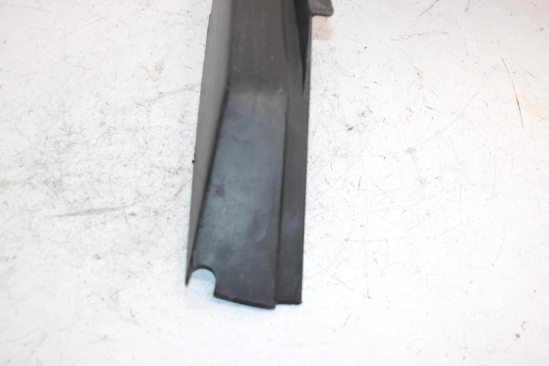 94 Yamaha Vmax 600 Oem Rear Bumper Cover 89A-77542-00-00 SY2