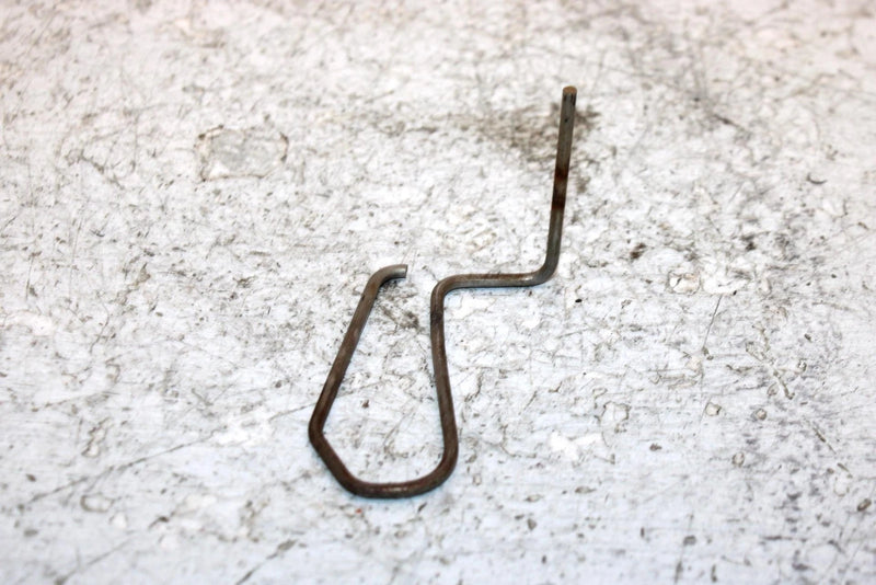 2006 John Deere  Buck 650 Oem Latch Base Spring 705000259 AJ0