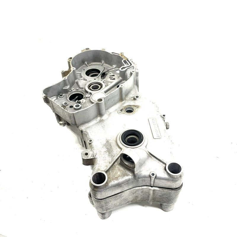 87-93 Suzuki Quadrunner 4WD LT4WD OEM Crankcase 11301-19862 AS40