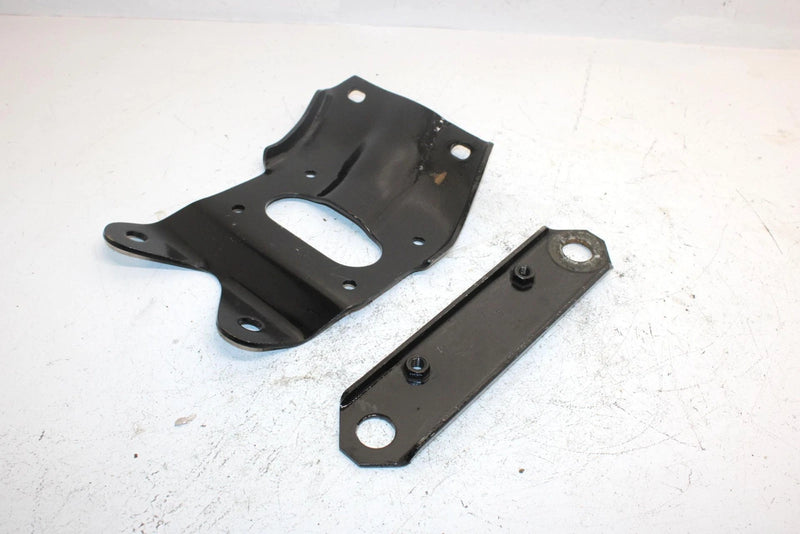 83 Yamaha Excel Iii Ec340g Oem Engine Mount Plate Set 8G8-21411-00-00 SY7