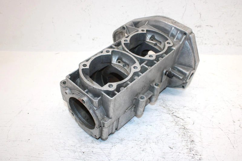 1988 Yamaha Phazer Oem Crankcase 8V0-15100-01-00 88T-15100-01-00 SY26