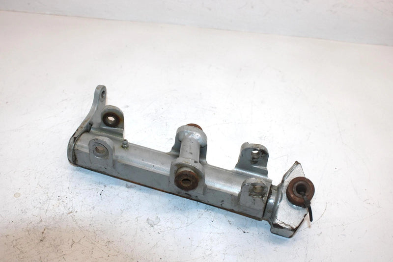 04 Arctic Cat Mountain Cat 900 Efi 151in Oem Left Steering Knuckle 1703-328 SAS6
