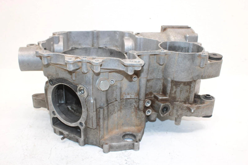 2007 Yamaha  Grizzly 350 2wd Oem Crankcase 5WH-15100-00-00 5WH-15100-09-00 AY28
