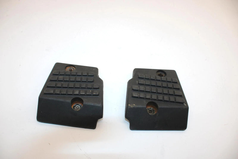 97 Yamaha Venture 600 Vt600a Oem Rear Footrest (Pair) 88T-27431-10-00 SY37