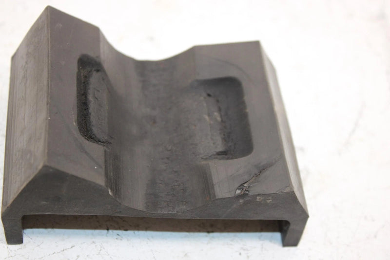 89 Polaris 500 Oem Rubber Stop 5521094 Q2748
