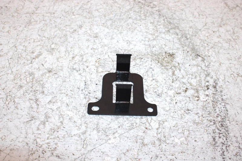 2006 John Deere  Buck 650 Oem Starter Relay Mount 710000300 AJ0
