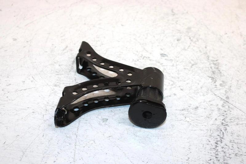 2000 Yamaha  Kodiak 400 Oem Upper Engine Mount 5GH-21315-00-00 AY26