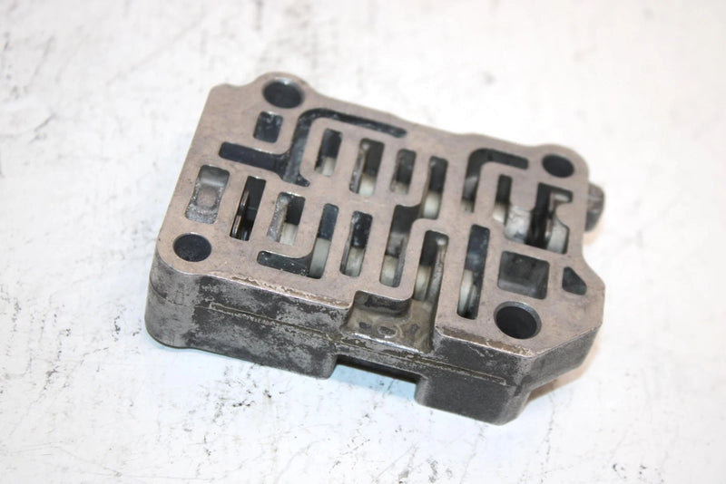 2004 Honda Fourtrax Rincon Oem Valve Body 27100-HN8-003 AH2