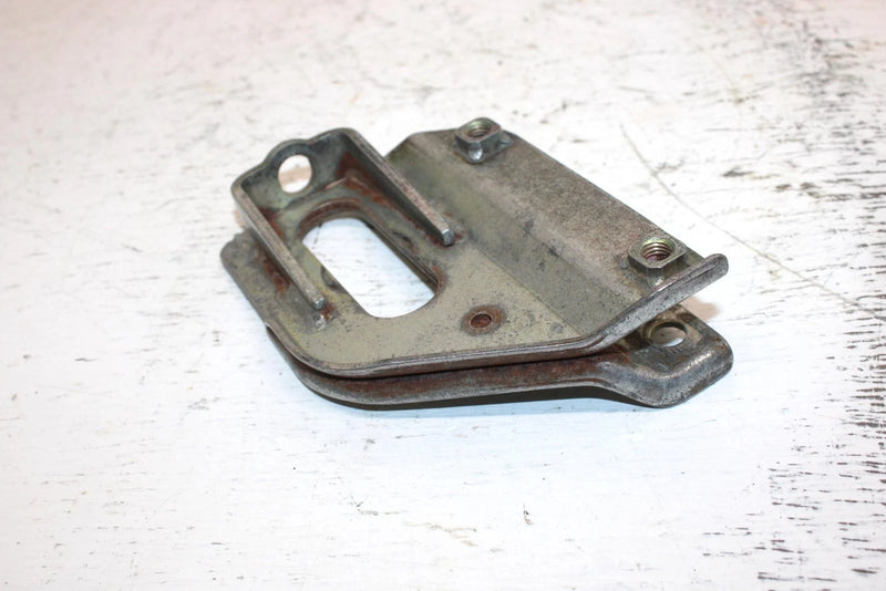 1989 Yamaha Inviter Oem Right Tensioner Bracket 8L8-47413-00-00 SY17
